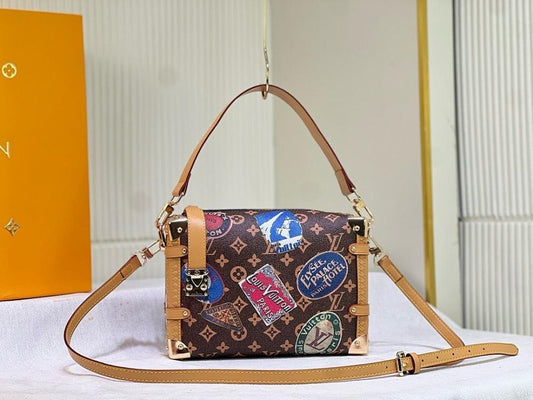 Stylish Refined Leather Shoulder Bag 21x14x6cm