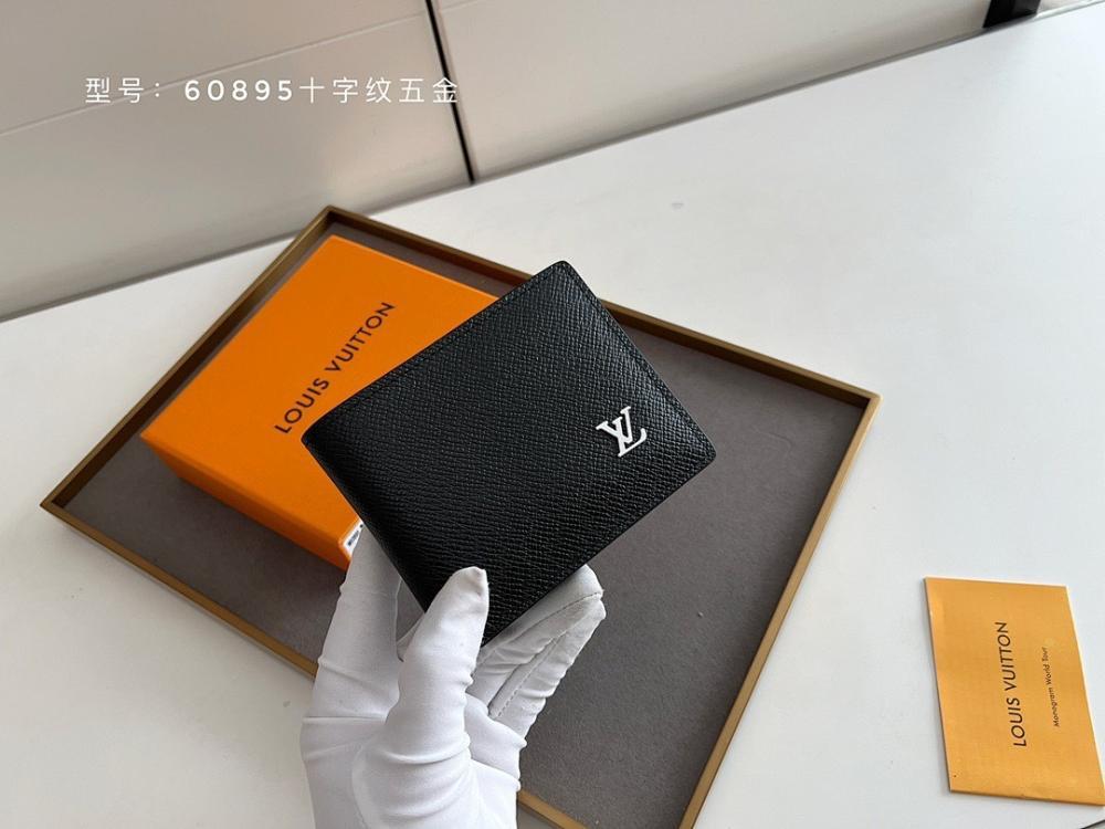Italian-Inspired Stylish Wallet 11x9cm