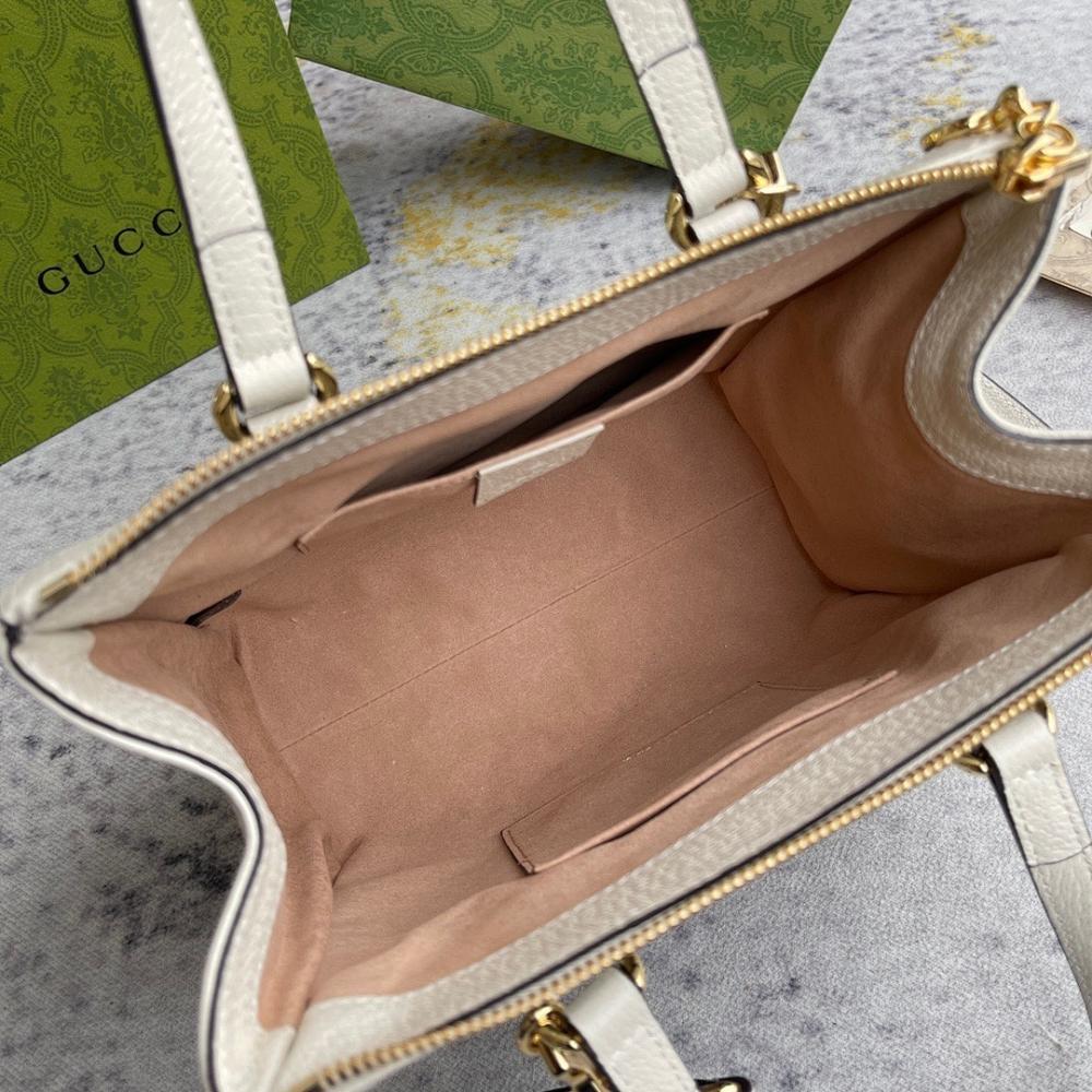 Luxury Refined Top Handle Bag 25x19x9.5cm