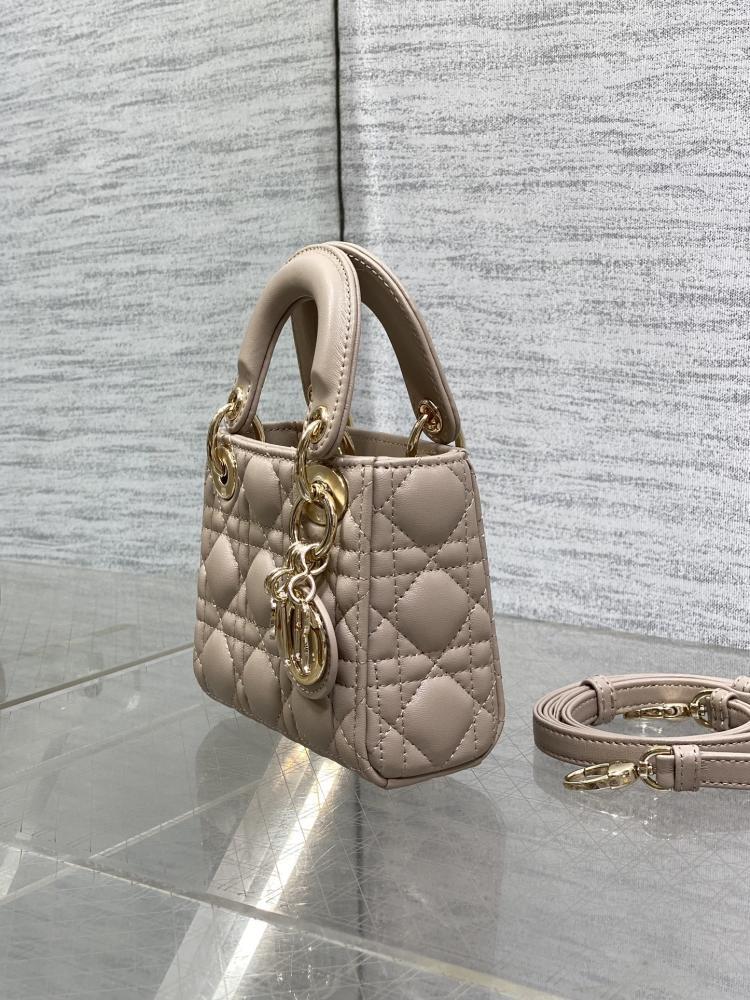 Classic Top Handle Bag Style 617585296