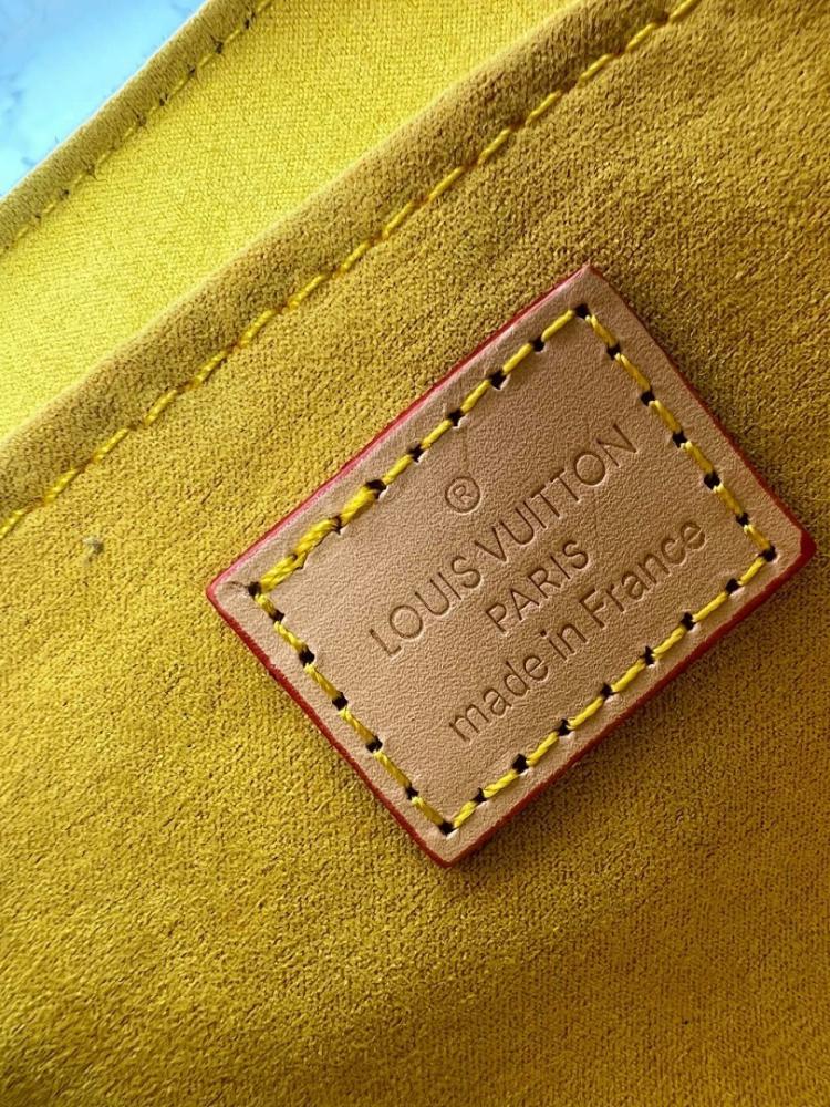 Luxury Stylish Monogram Leather Bag 26x17x7cm