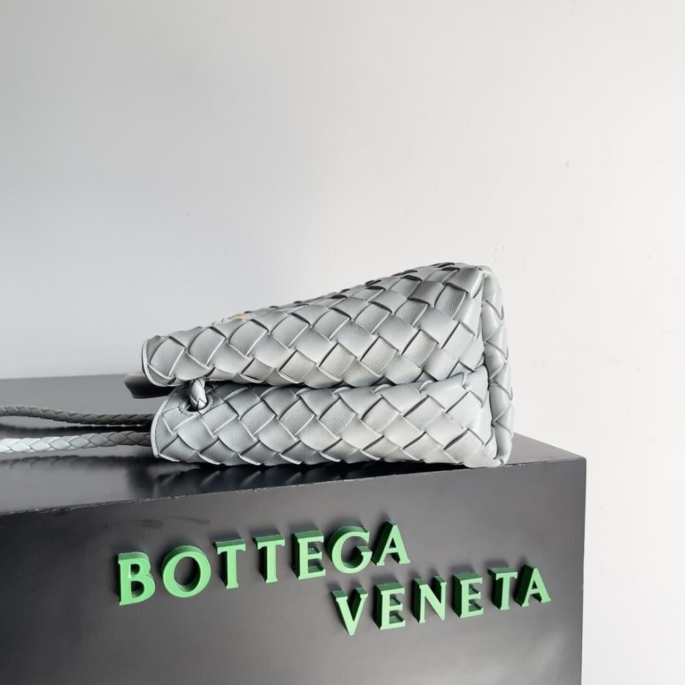 Luxury Top Handle Bag Style 526484192
