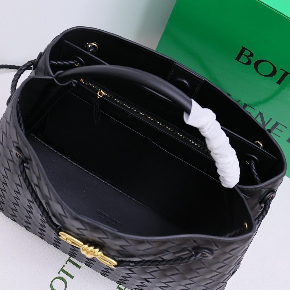 Italian-Inspired Elegant Bag 25x32x11cm