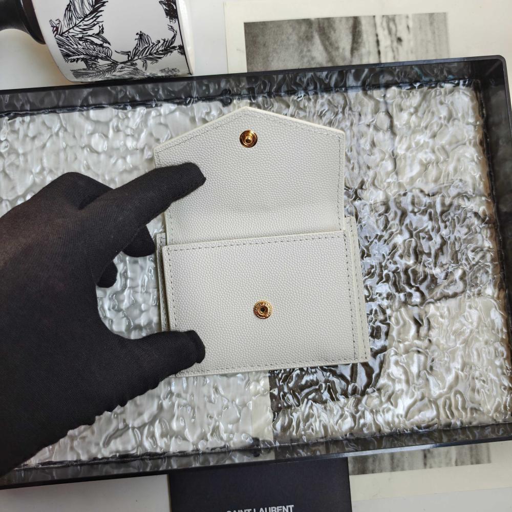 Classic Wallet Style 1129741653