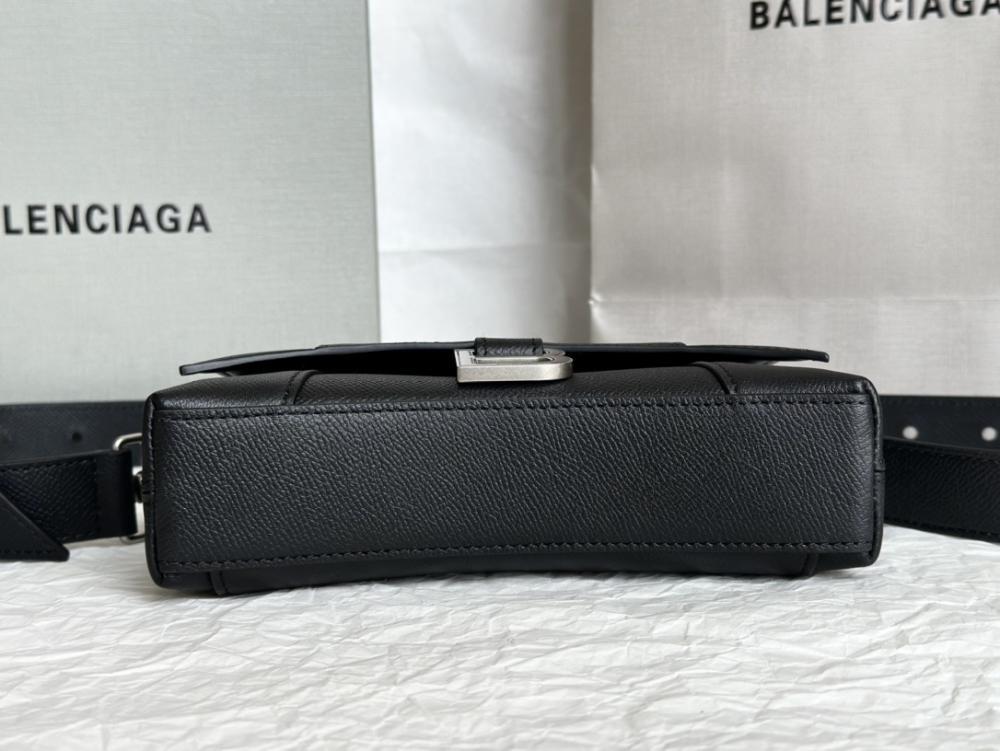 Classic Top Handle Bag Style 680376151