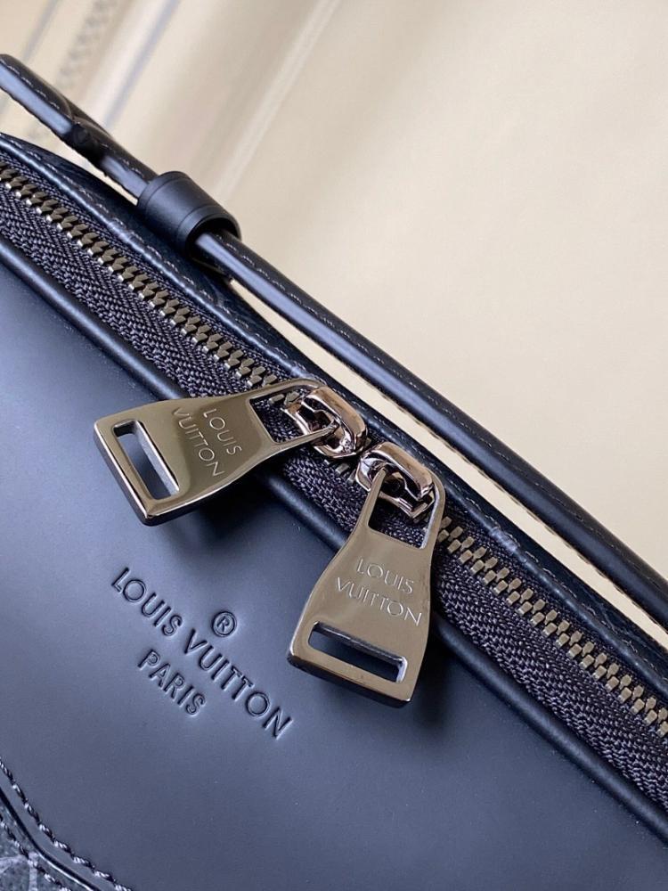 Elegant Shoulder Bag
