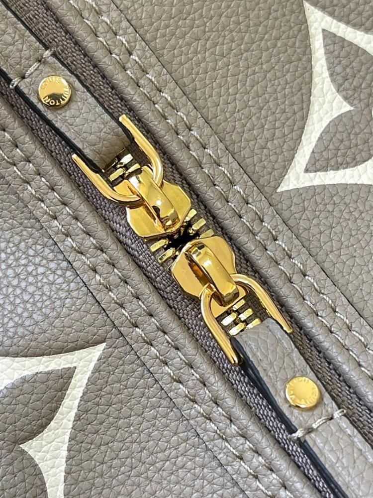 Classic Leather Shoulder Bag 38x26x10cm