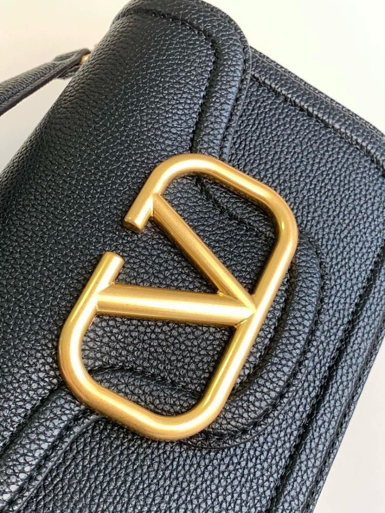 Elegant Premium Calfskin Shoulder Bag 21x18x8cm