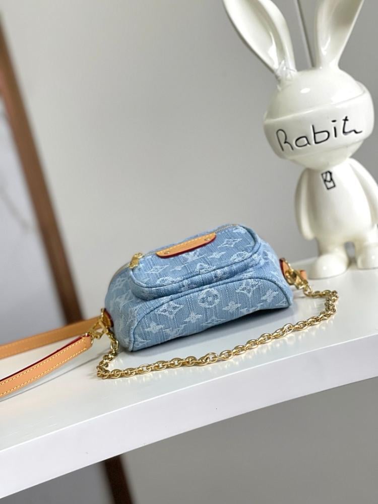 Classic Leather Shoulder Bag