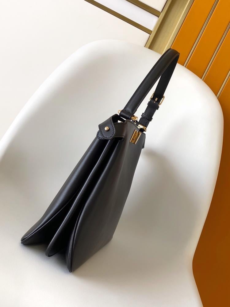 Top Handle Bag Style 1072522176