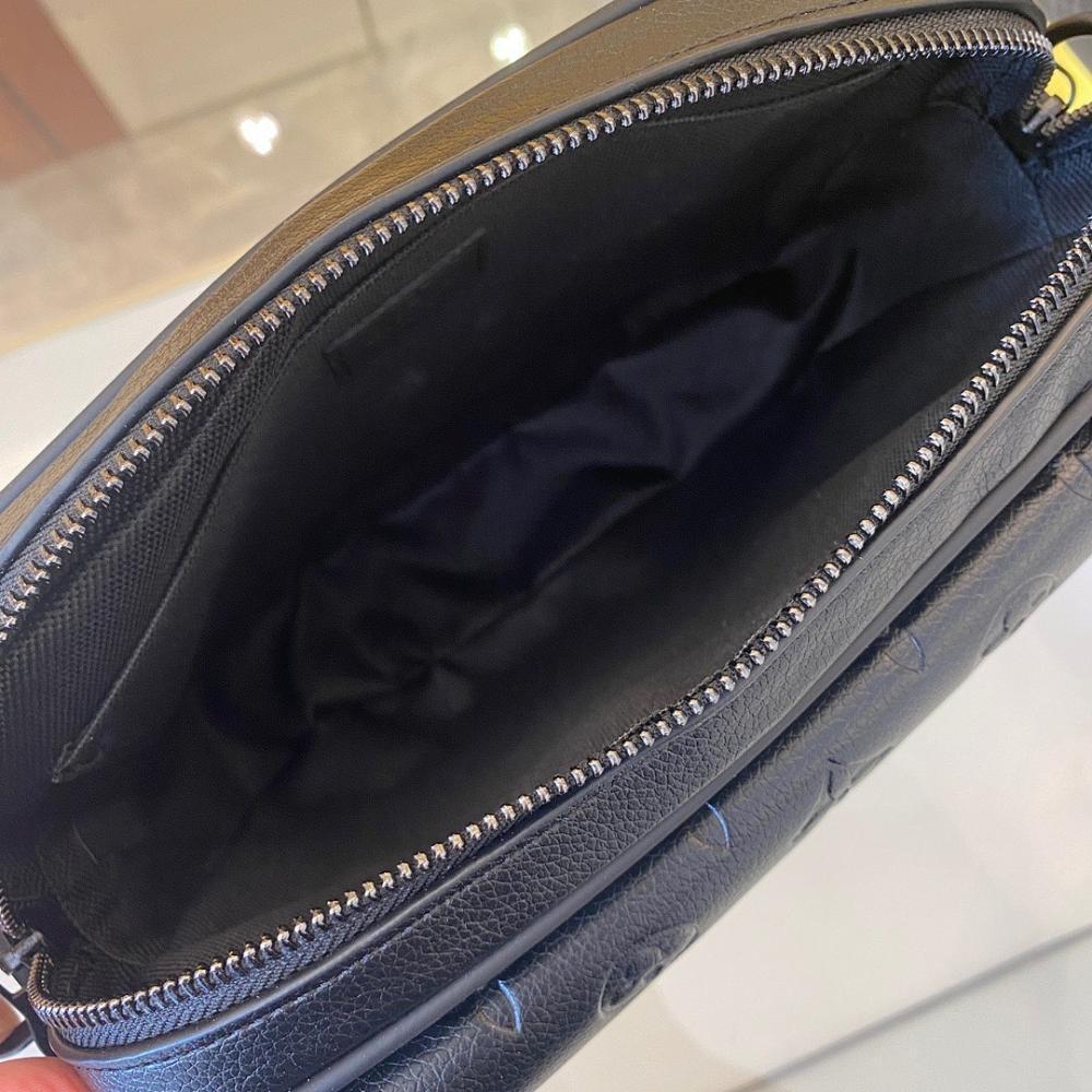 Stylish Leather Shoulder Bag 24x17x5cm
