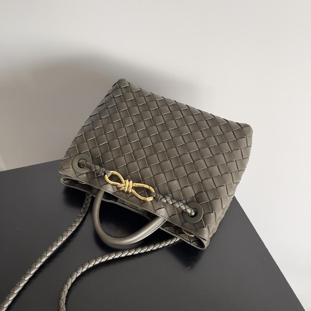 Classic Leather Top Handle Bag Style 211327640