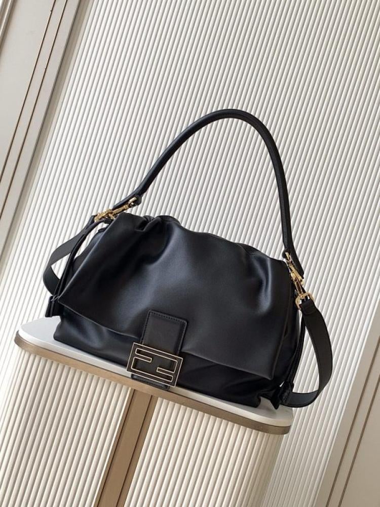 Classic Shoulder Bag Style 1573311607