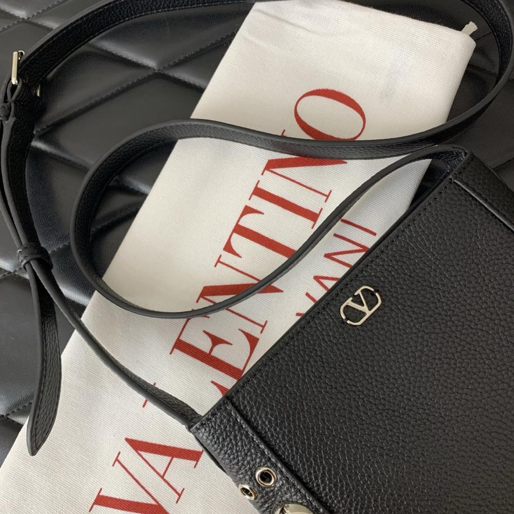 Leather Shoulder Bag Style 219321744