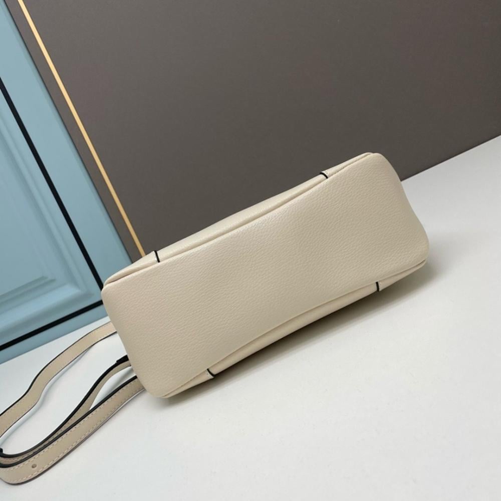 Elegant Refined Shoulder Bag 27x18x10cm