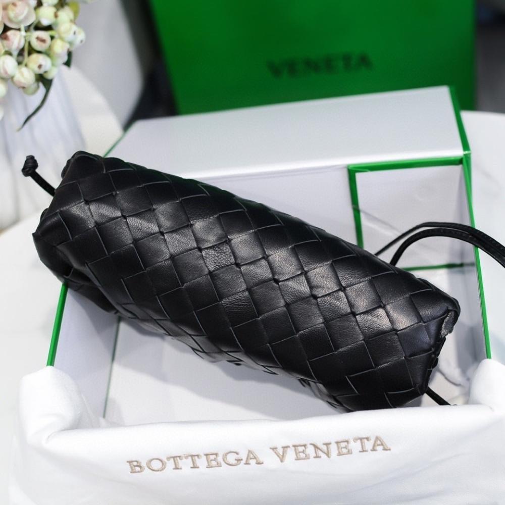 Classic Top Handle Bag Style 48130345