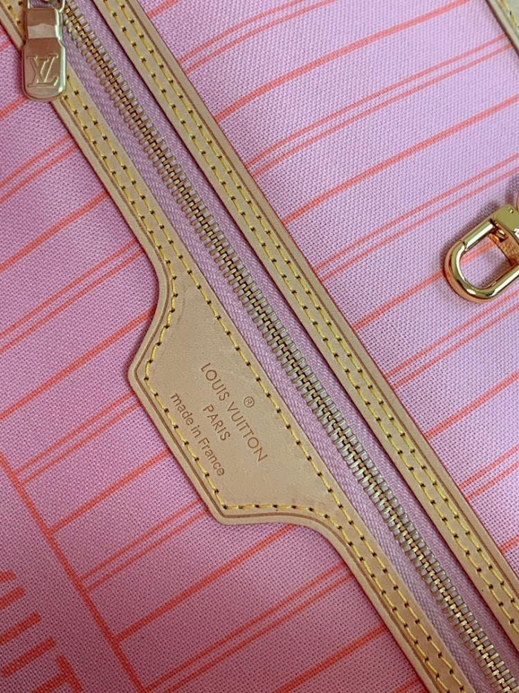 Elegant Top Handle Bag 32x29x17cm