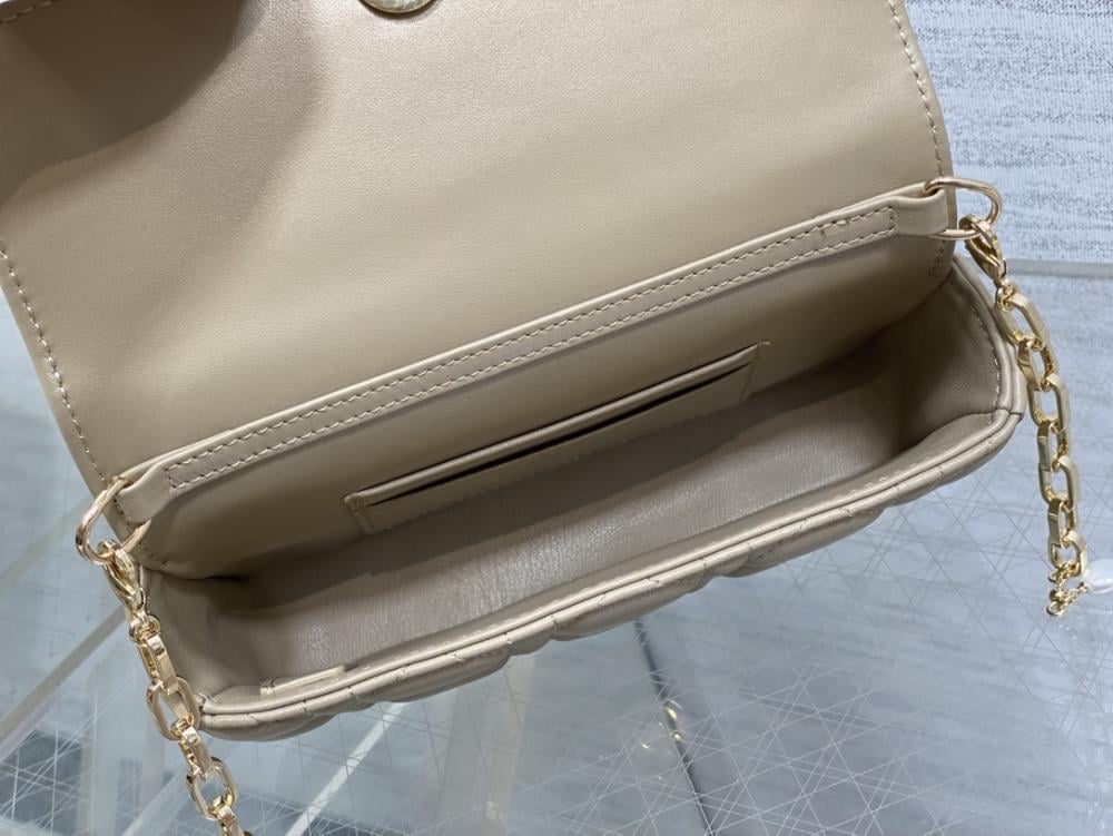 Top Handle Bag Style 580413539