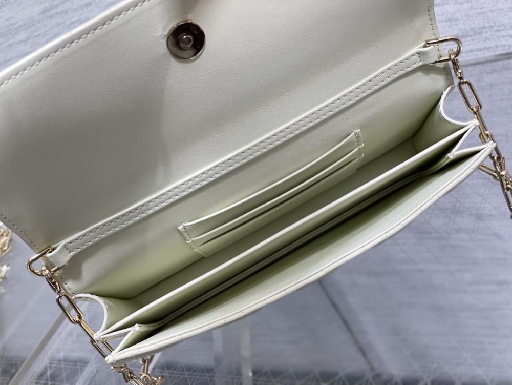 Wallet Style 270385907