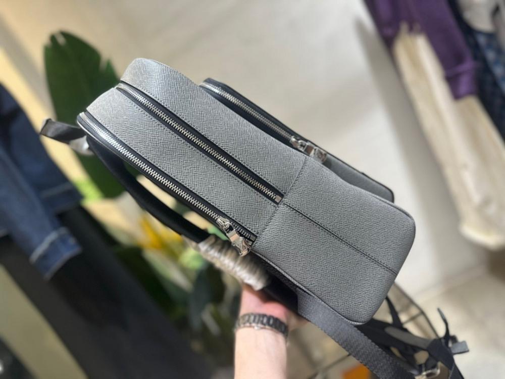 Classic Italian-Inspired Quilted Leather Shoulder Bag 31x39x14cm