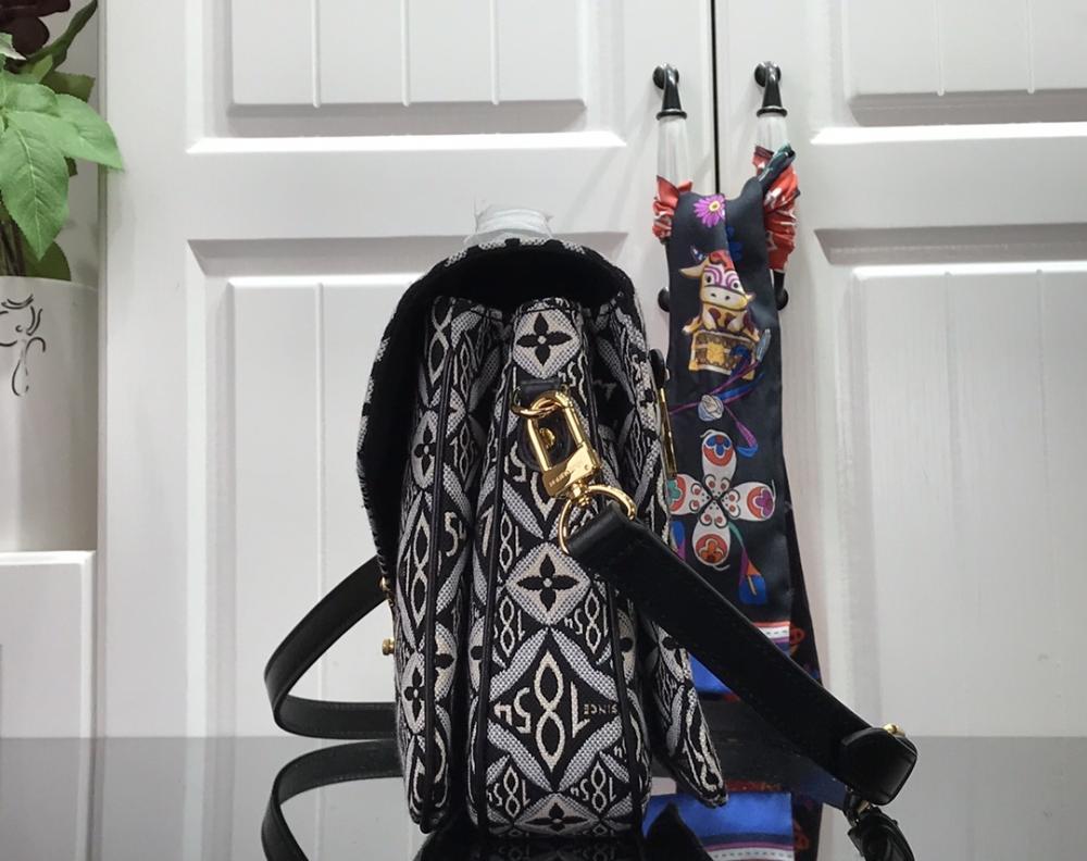 Classic Crossbody Bag Style 1054421018