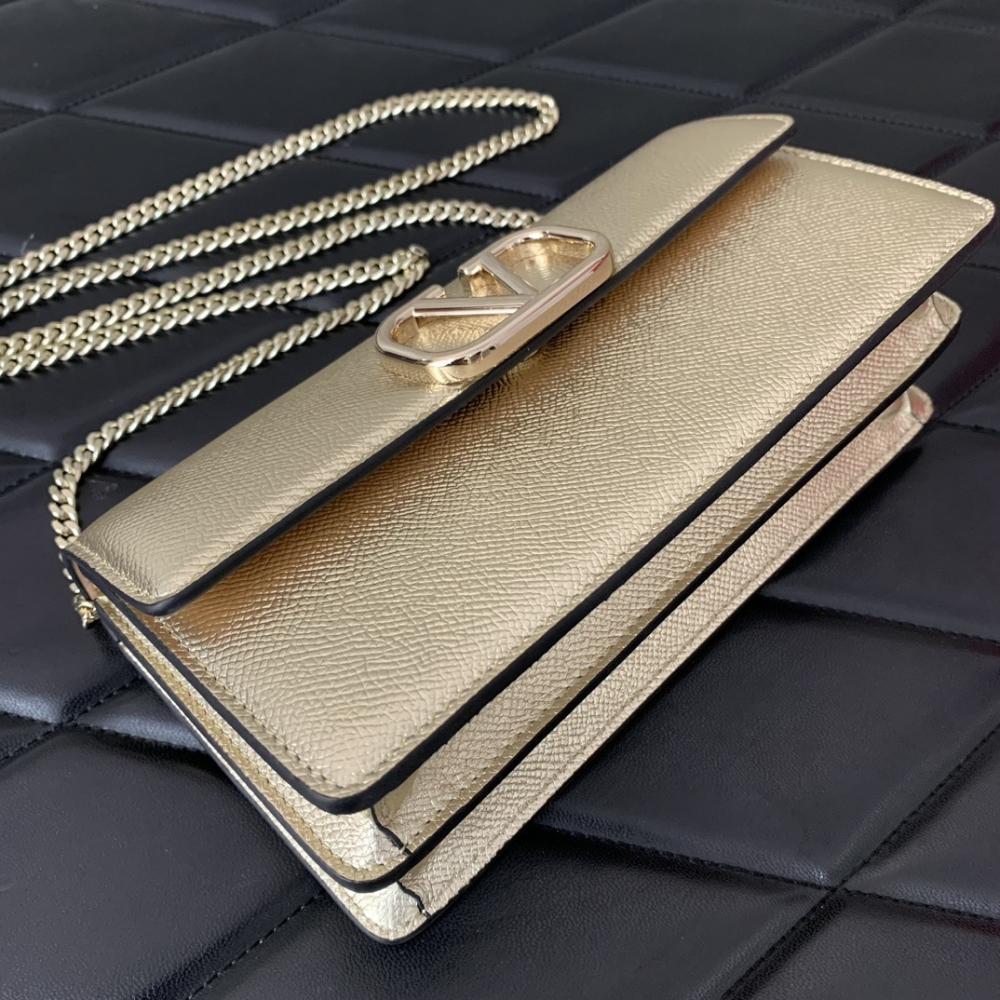 Top Handle Bag Style 162560826