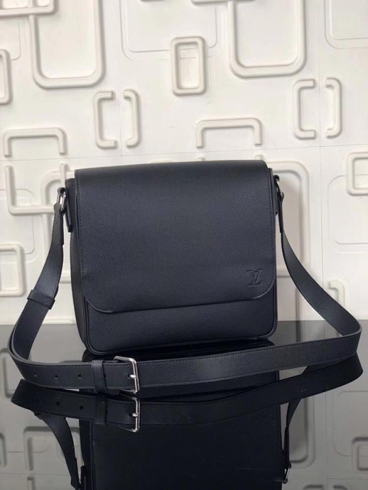 Elegant Leather Top Handle Bag