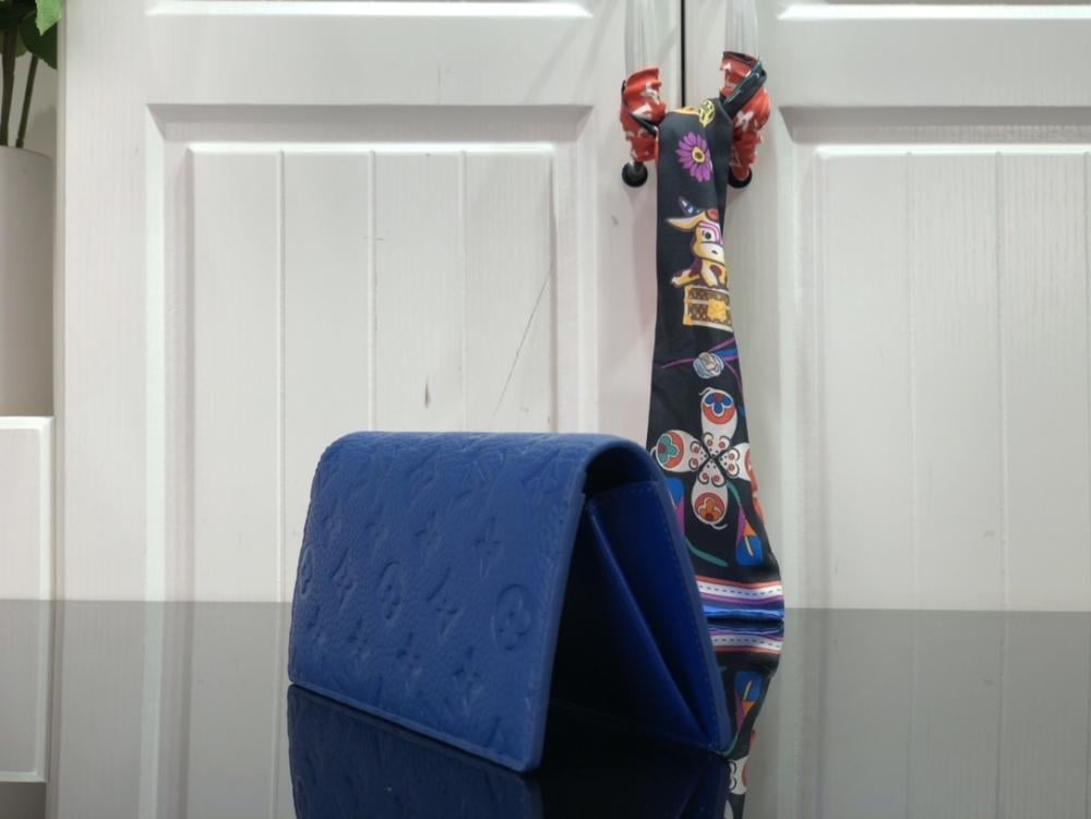 Wallet Style 565937012