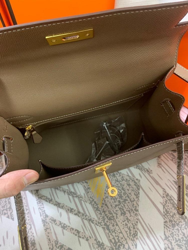 Classic Refined Leather Shoulder Bag 28x22x10cm