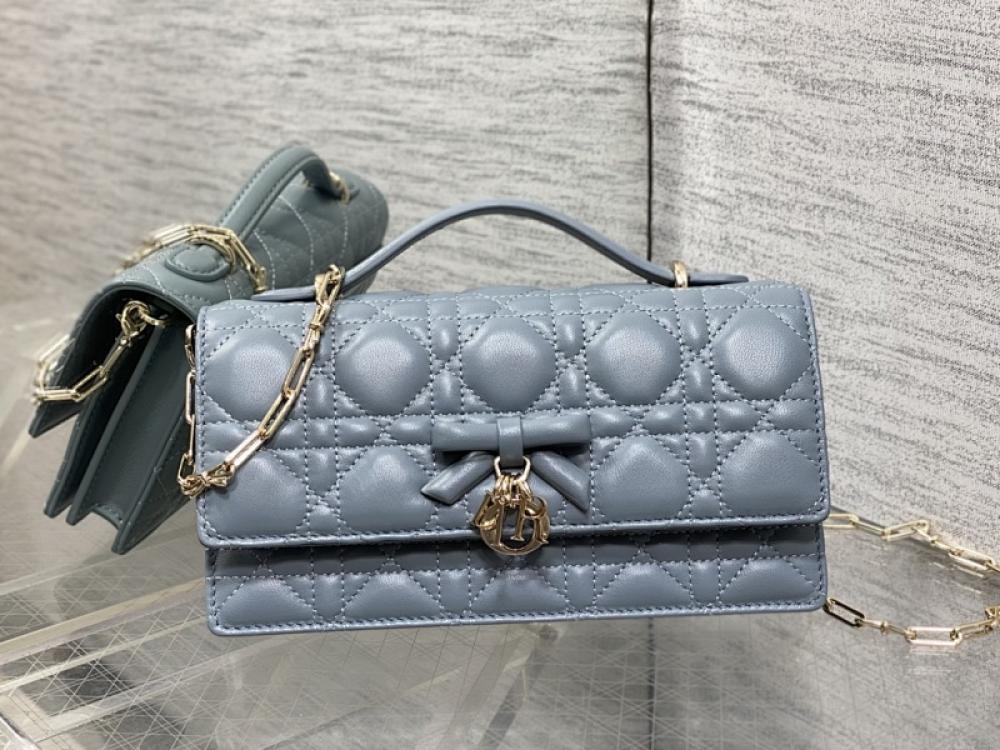 Wallet Style 1070006525