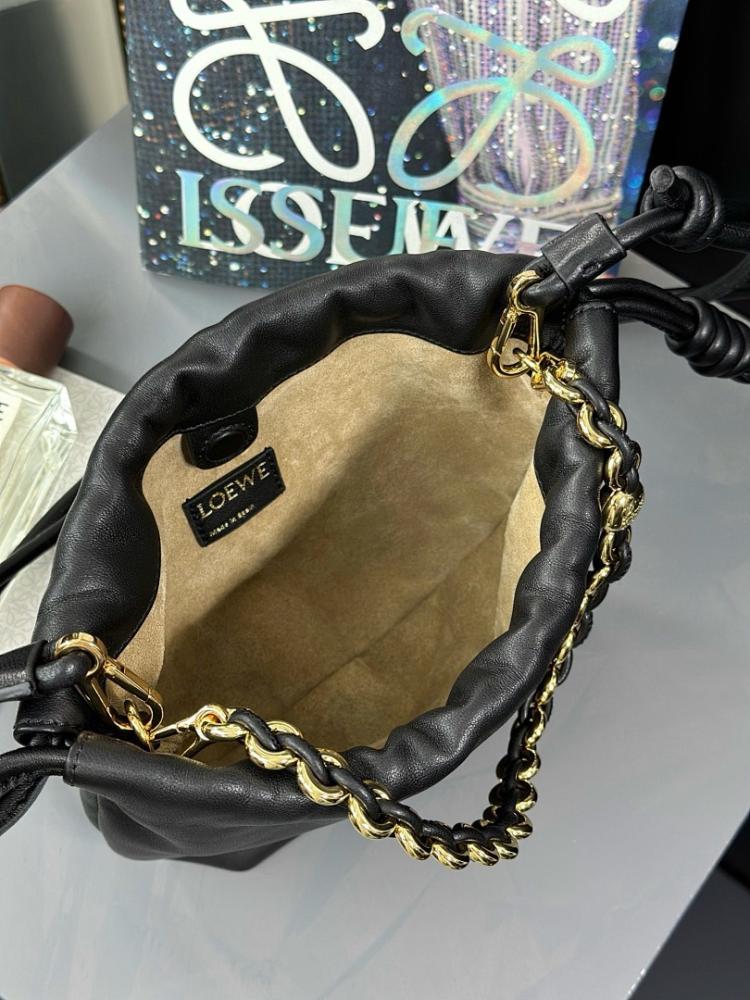 Classic Elegant Leather Shoulder Bag