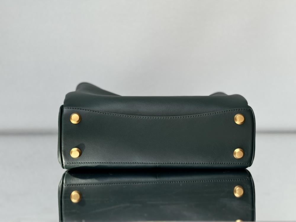 Top Handle Bag Style 1092652074