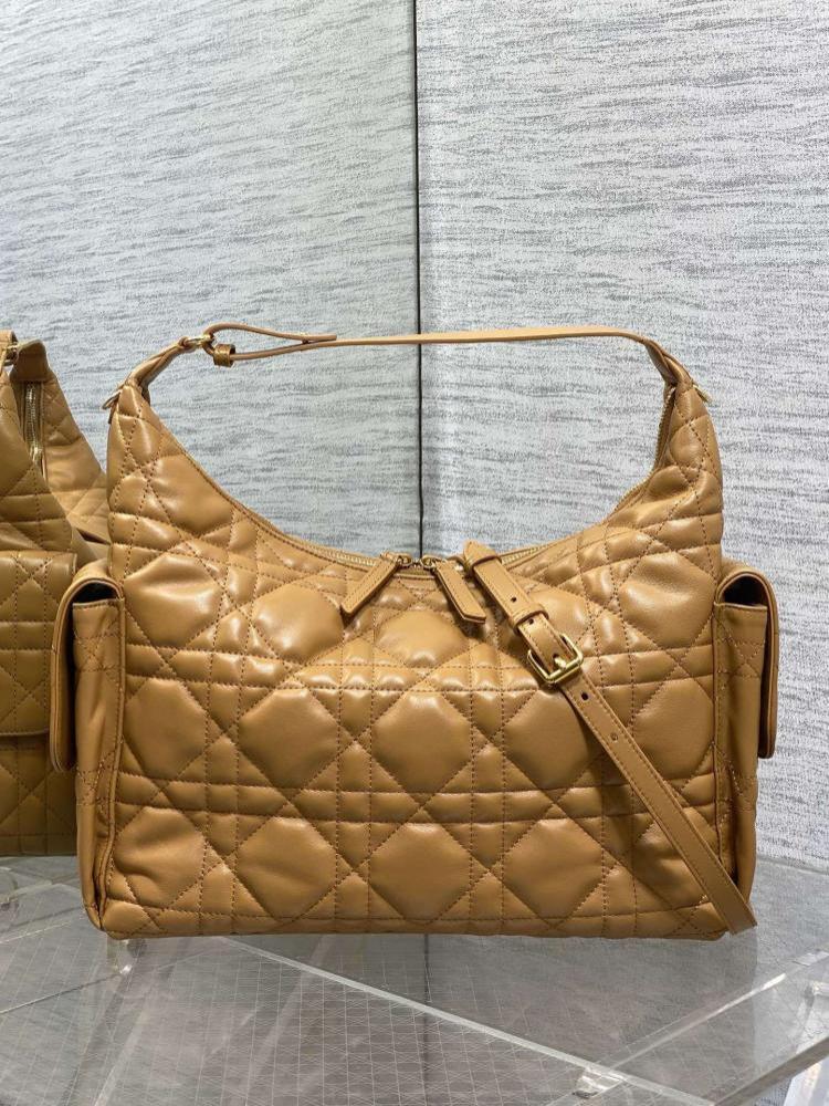 Classic Top Handle Bag Style 409457065