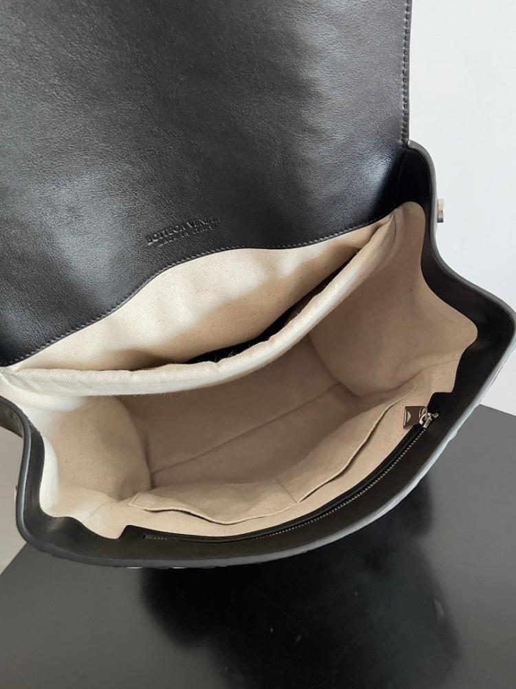 Italian-Inspired Luxury Calfskin Shoulder Bag 31x39x14cm