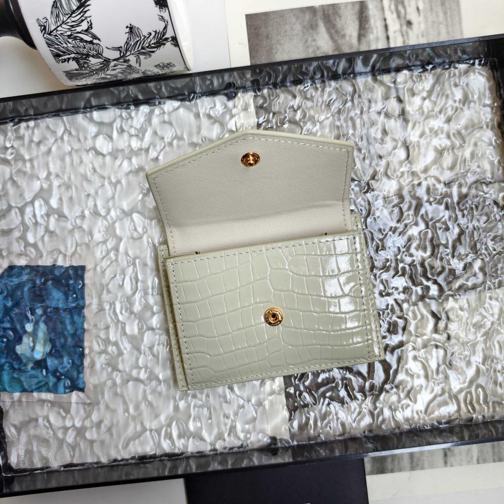 Classic Wallet Style 954653264
