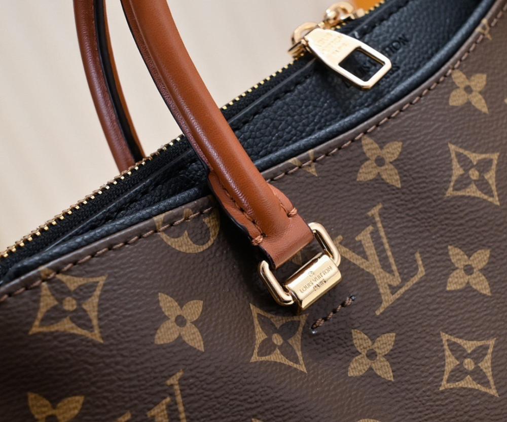 Stylish Shoulder Bag 34x26x12cm