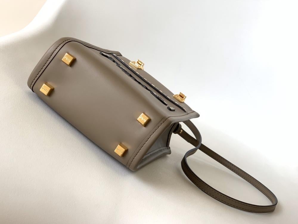 Top Handle Bag Style 158557574