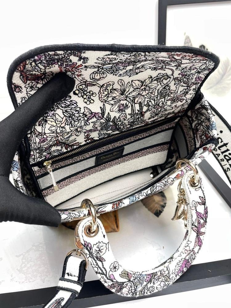 Luxury Refined Embroidered Shoulder Bag 24x20x11cm