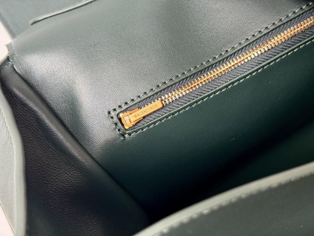 Top Handle Bag Style 1092652074
