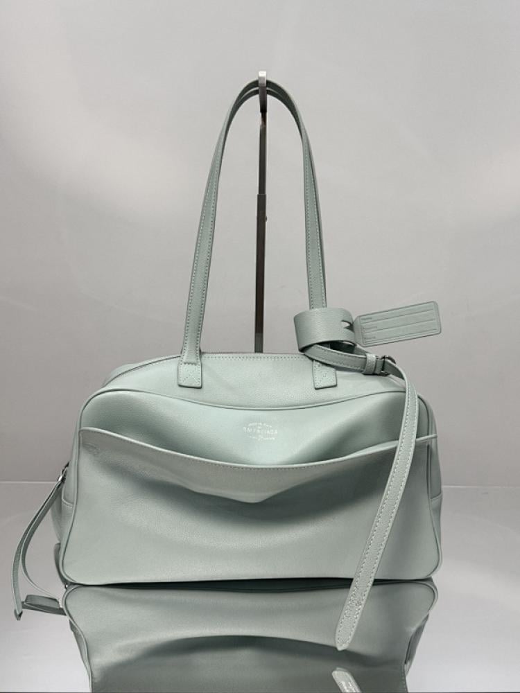 Classic Top Handle Bag Style 820321370