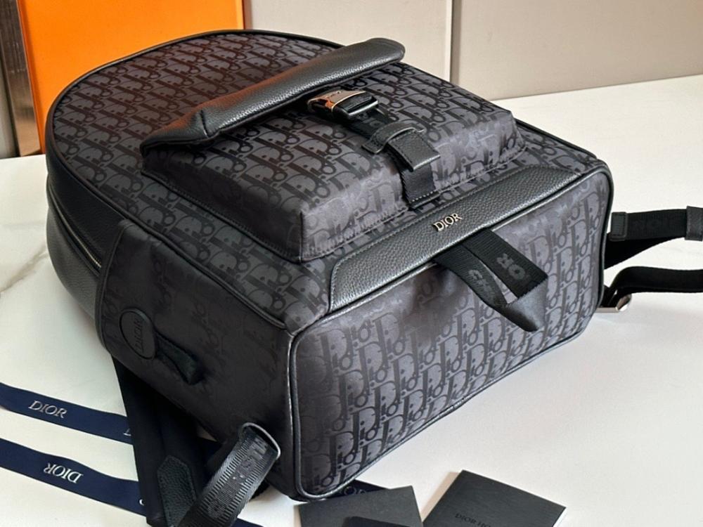 Luxury Stylish Black Quilted Jacquard Shoulder Bag