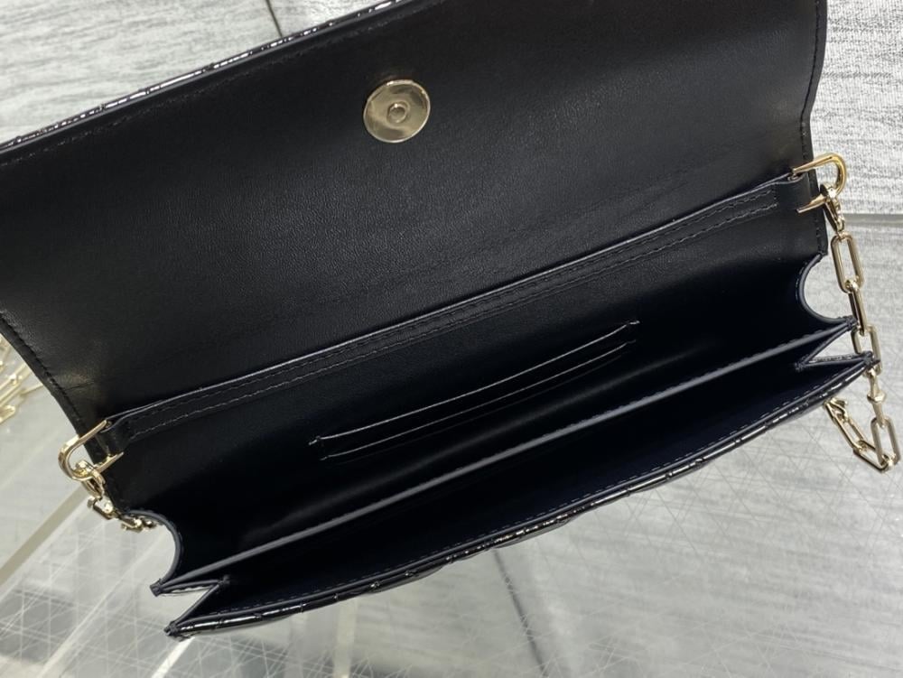 Leather Wallet Style 445474288