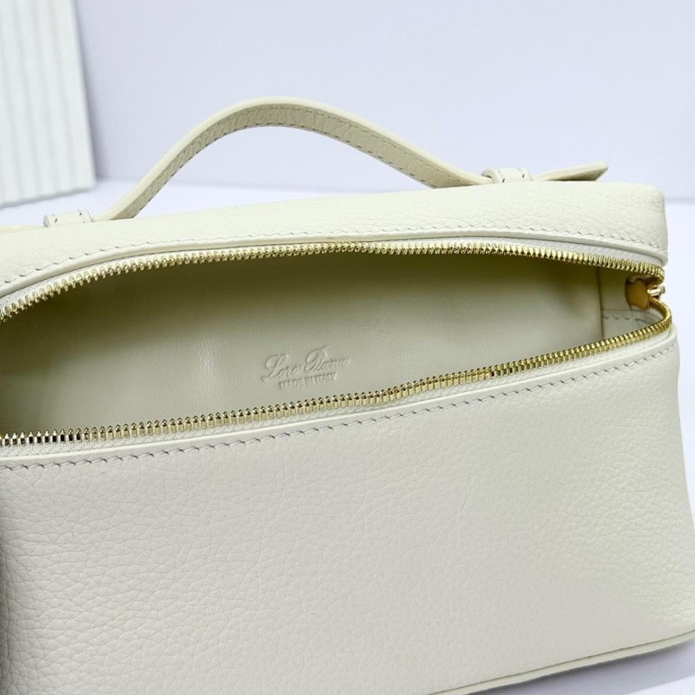 Stylish Refined Calfskin Shoulder Bag 11x19x6.5cm