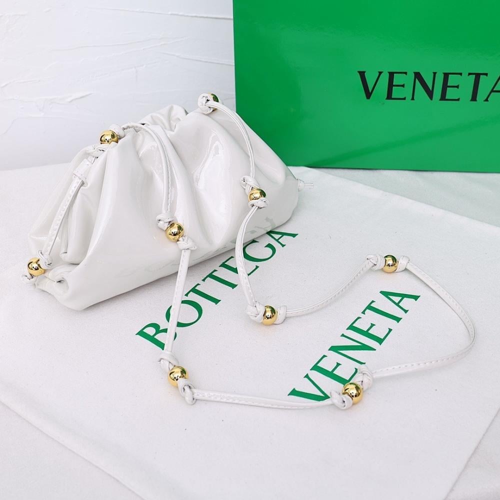 Modern Luxury Gold Leather Shoulder Bag 22x13x5cm