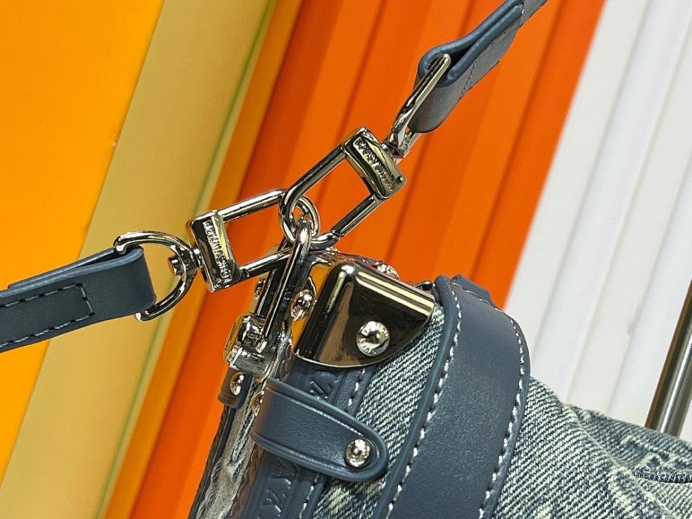 Classic Elegant Leather Shoulder Bag 21x14x6cm