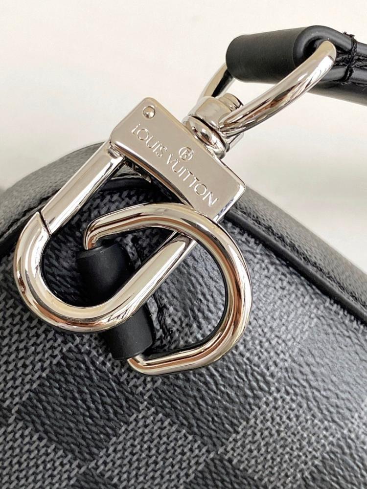 Italian-Inspired Stylish Leather Shoulder Bag 20x31x7cm