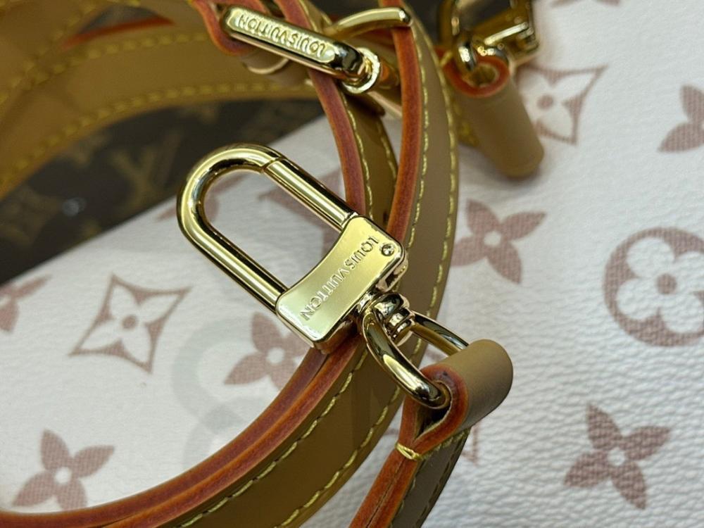 Stylish Leather Travel Bag
