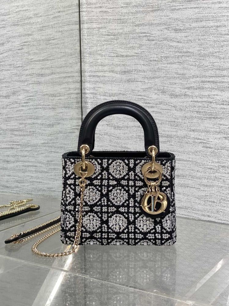 Classic Top Handle Bag Style 331785648