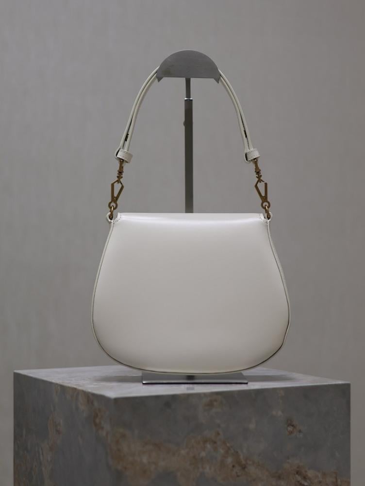 Elegant Refined Calfskin Shoulder Bag 24x20x10cm