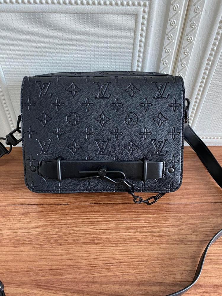 Classic Elegant Shoulder Bag